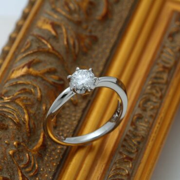 継承されたダイヤモンドを婚約指輪へリフォーム