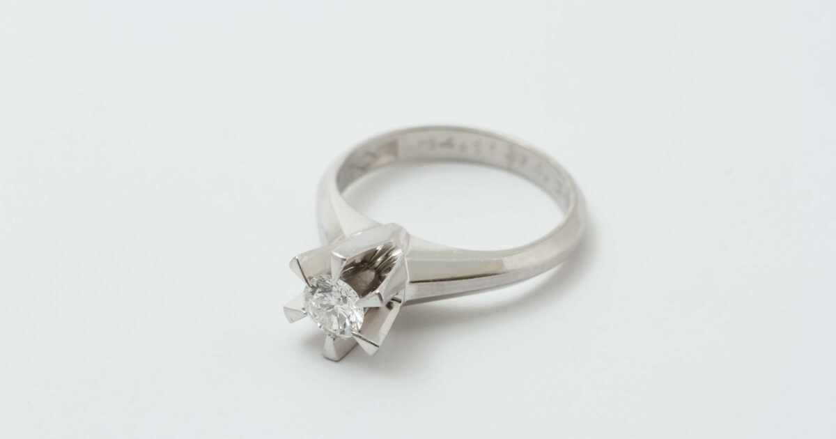 お持ち込みダイヤ指輪です。