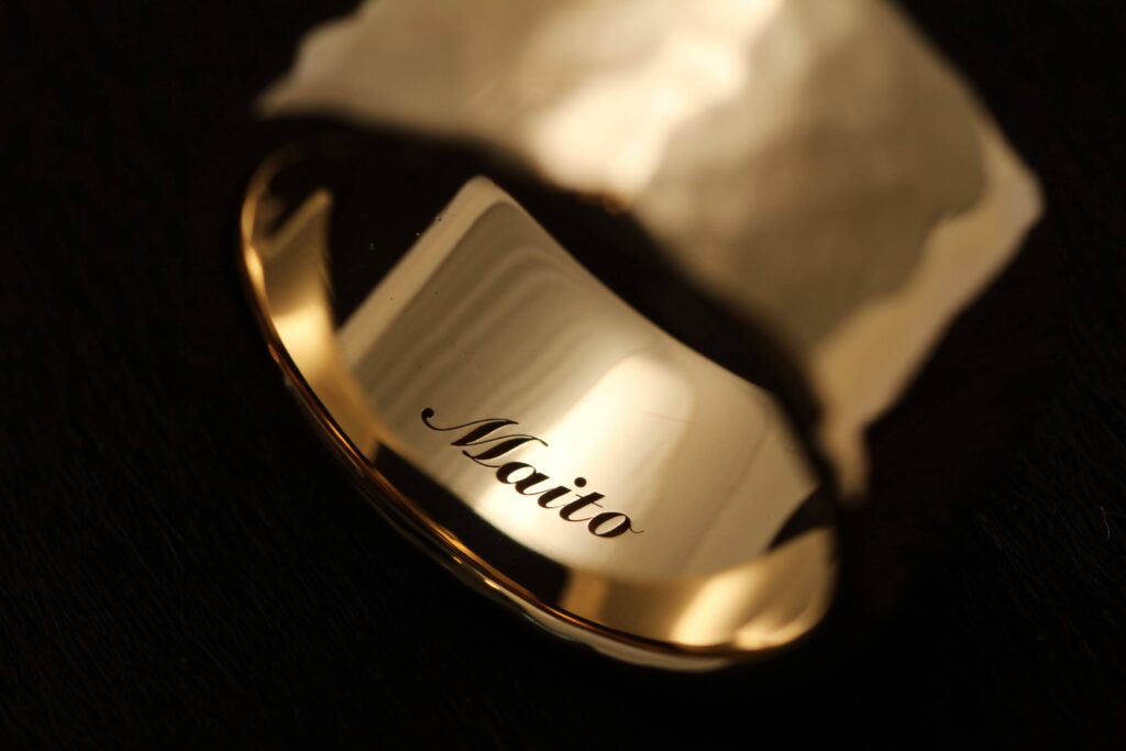 20歳の誕生日のお祝いにK18製メンズリングのオーダー