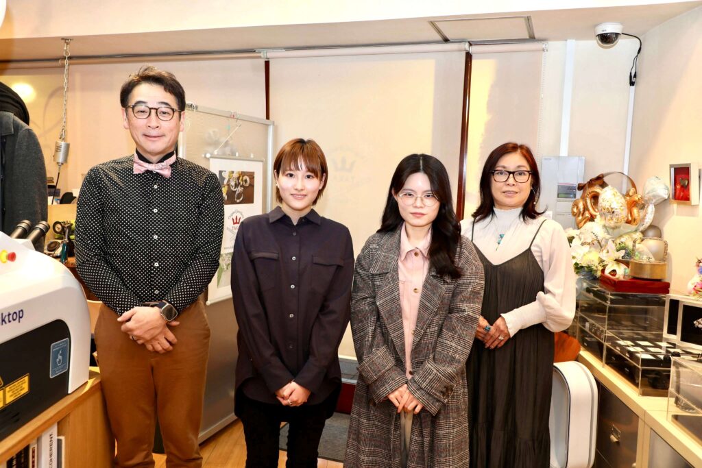 ジュエリーTAKA 新入社員入社 集合写真
