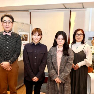ジュエリーTAKA　新入社員入社　集合写真